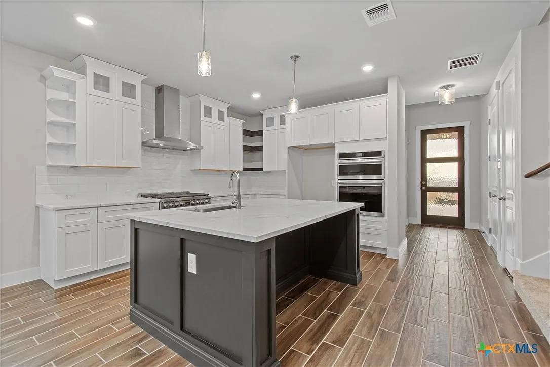 141  Arena Dr photo 5