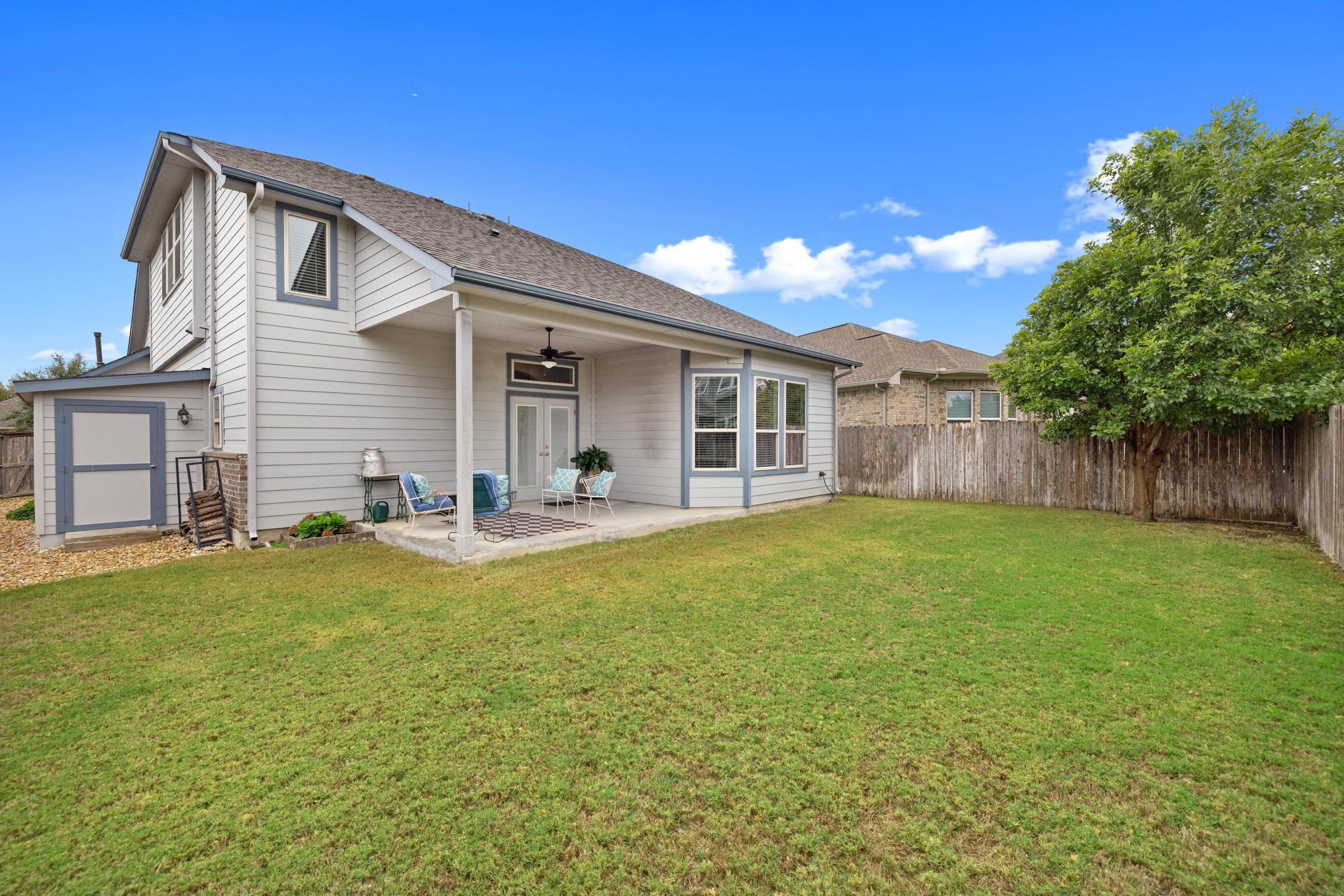 601  Smilser Ln photo 4
