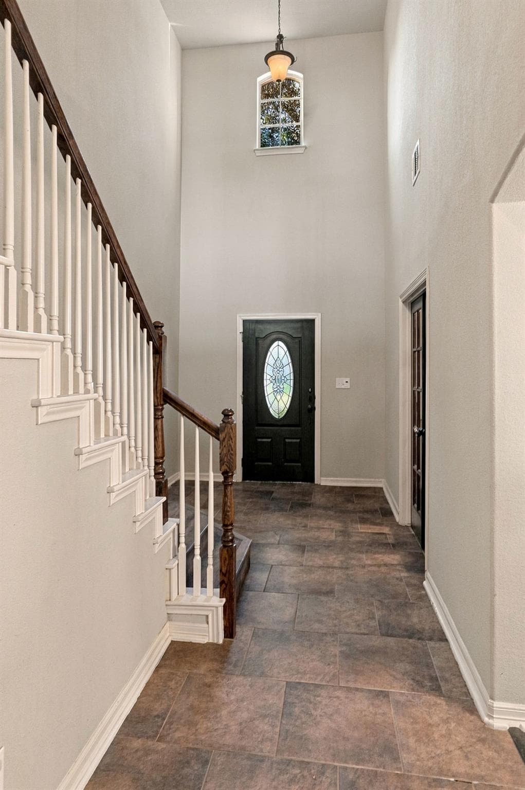1909  Windberry Path photo 4