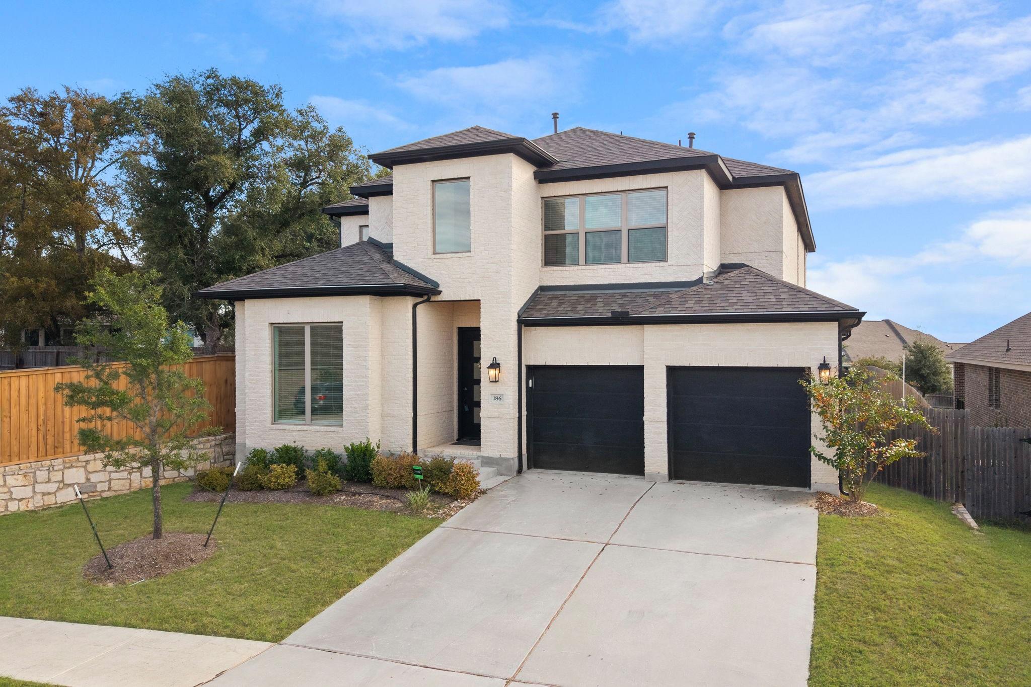 186  Cyrus Milton Dr photo 2