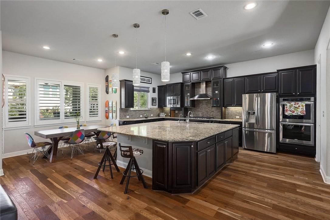 304  Duffy Ln photo 5