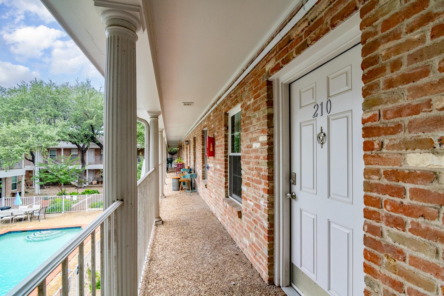 1240  Barton Hills Dr  #210 photo 3