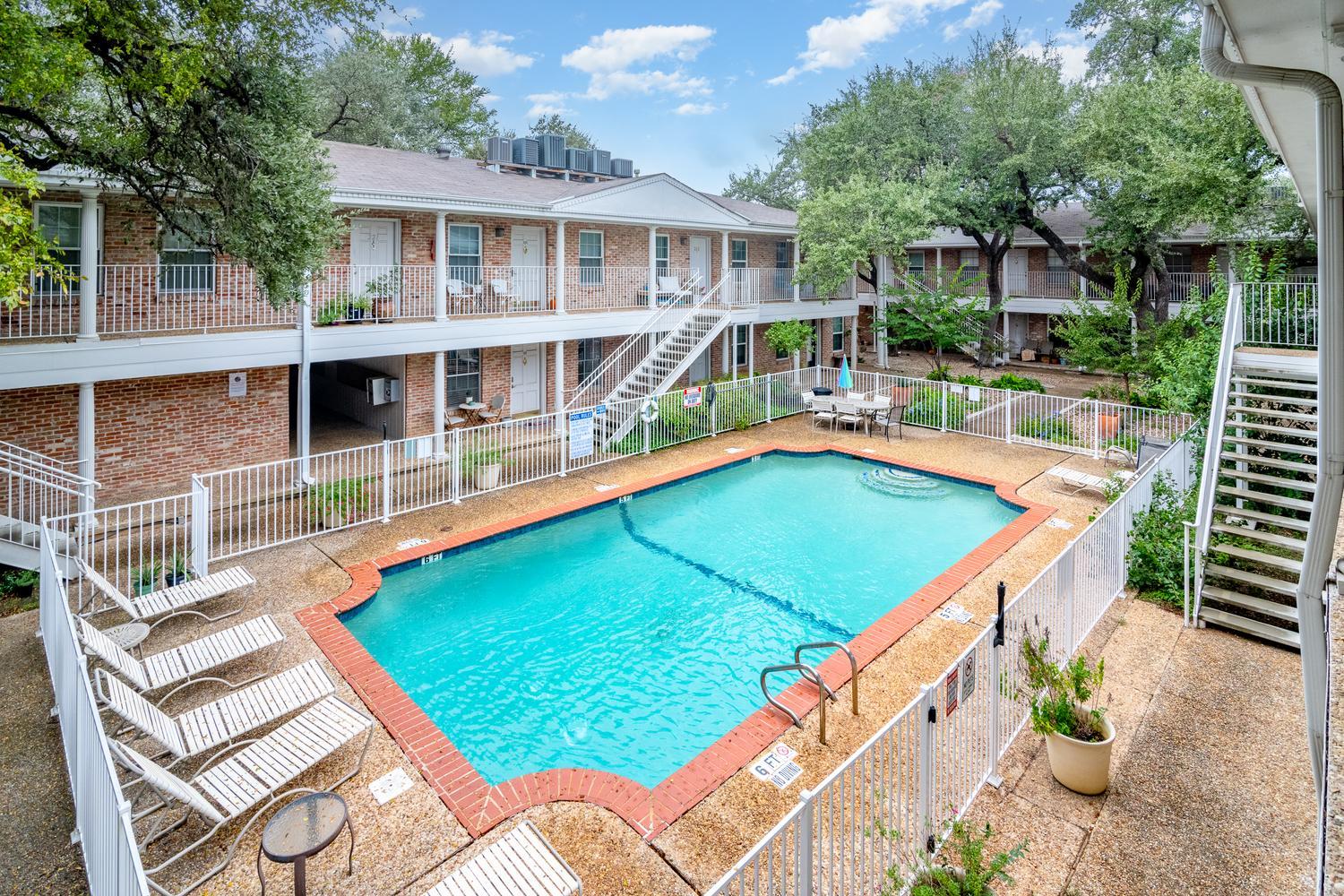 1240  Barton Hills Dr  #210 photo 4